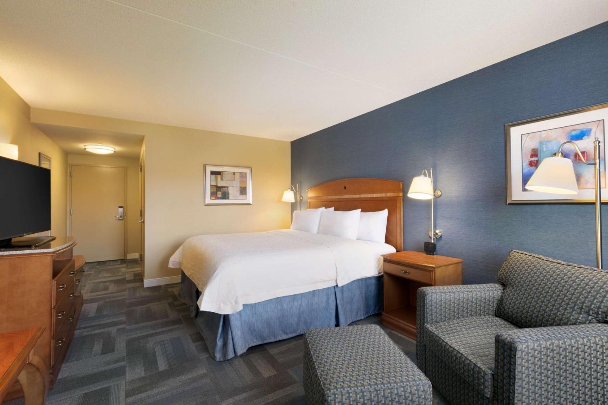 Hampton Inn New York - Laguardia Airport Екстериор снимка
