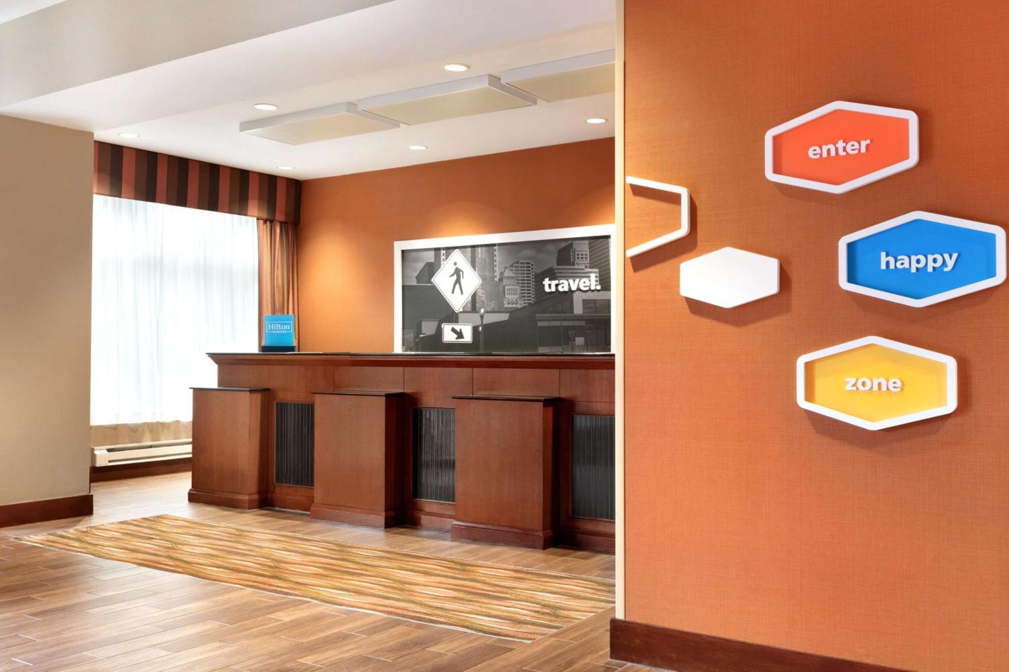 Hampton Inn New York - Laguardia Airport Екстериор снимка