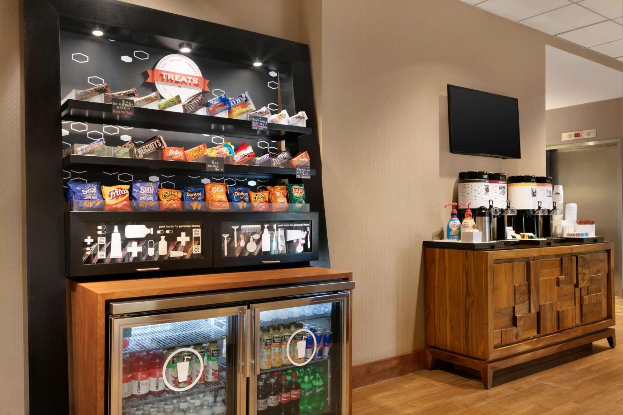 Hampton Inn New York - Laguardia Airport Екстериор снимка
