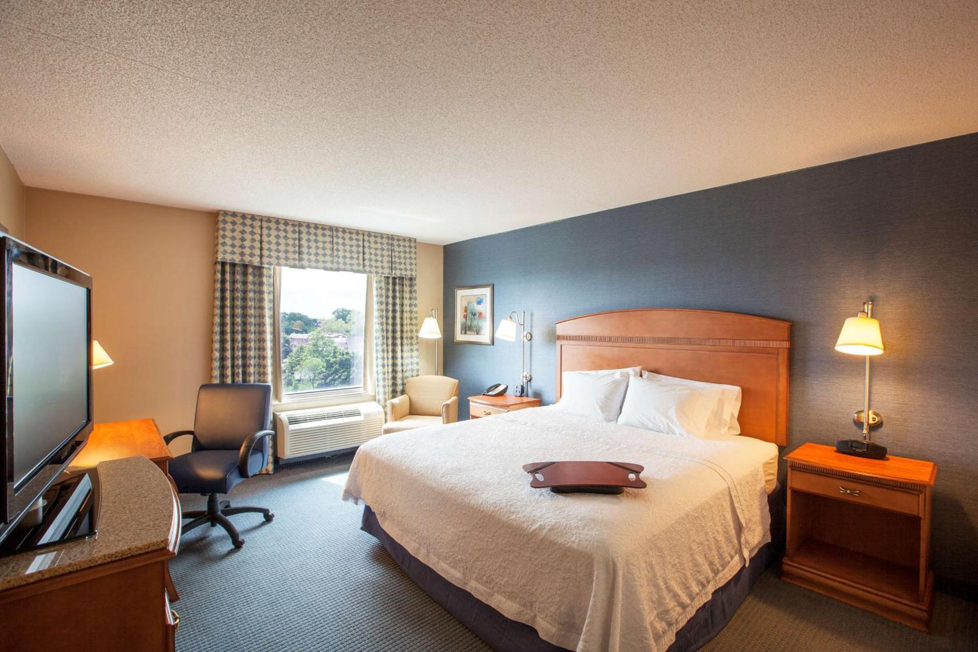 Hampton Inn New York - Laguardia Airport Екстериор снимка