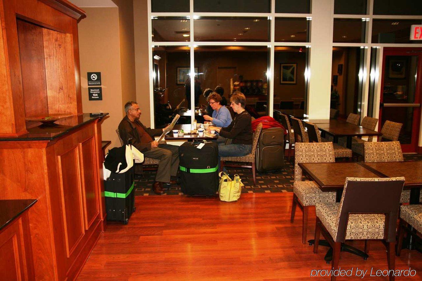 Hampton Inn New York - Laguardia Airport Екстериор снимка