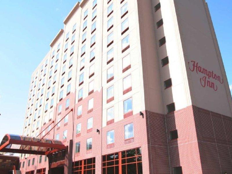 Hampton Inn New York - Laguardia Airport Екстериор снимка