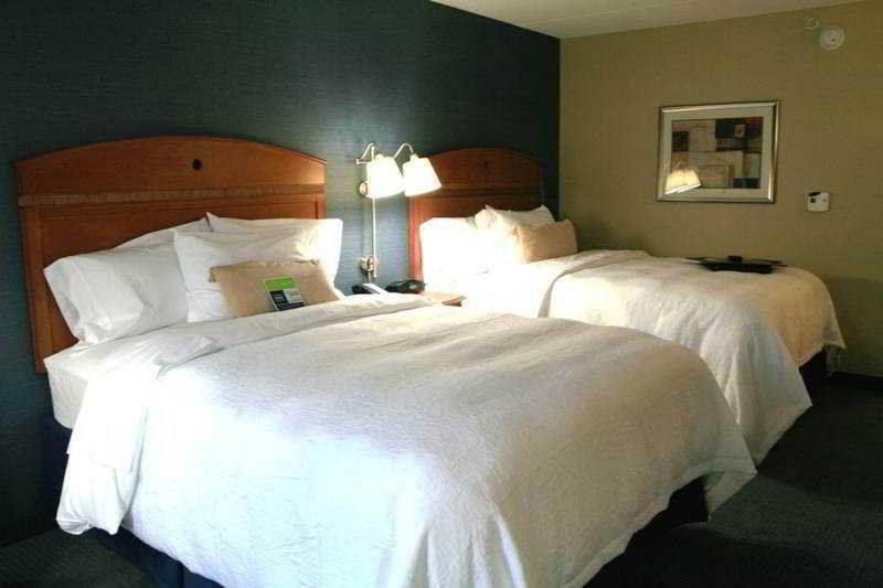 Hampton Inn New York - Laguardia Airport Стая снимка